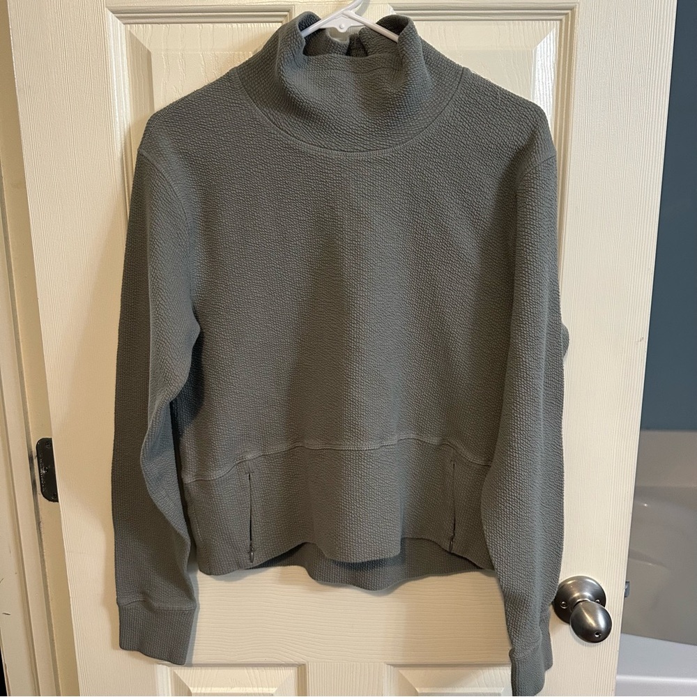 Women’s 90 Degree By Reflex Sage Turtleneck Sweater, size Large